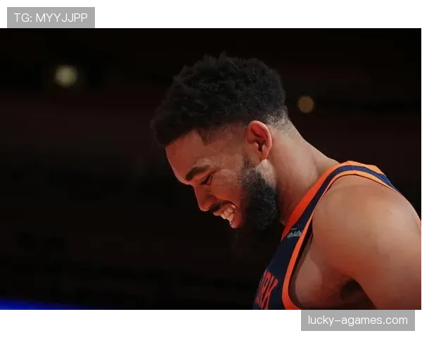 卡尔-安东尼·唐斯利用高位单打拉开内线空间提升球队得分效率